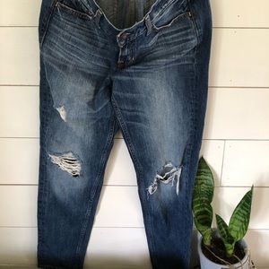 Hollister Boyfriend Distressed Jeans - sz 5 w27